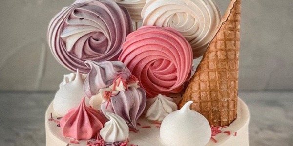 San Luis: clase de decoración con merengue