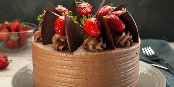 Torta Molino, de chocolate y frutillas