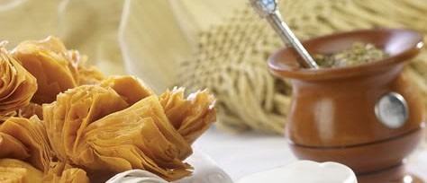 Pastelitos criollos de hojaldre y membrillo