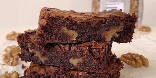 Clásicos brownies de chocolate y nuez