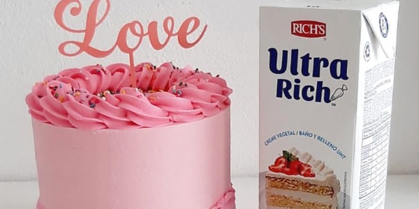 Clase con Rich’s: decorá con una nueva 'ultra ganache'