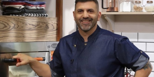 Clase de alfajores con Juan Manuel Herrera junto a Fleibor