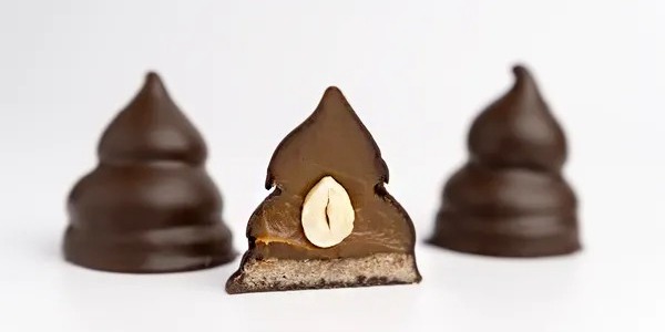 Conitos de dulce de leche y avellanas